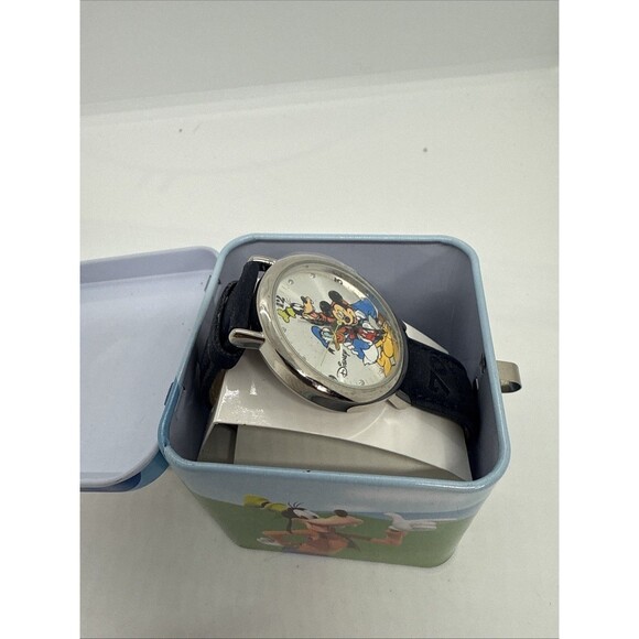 Disney Mickey Mouse, Donald Duck & Goofy Friends for 70 Years Watch - Picture 2 of 6